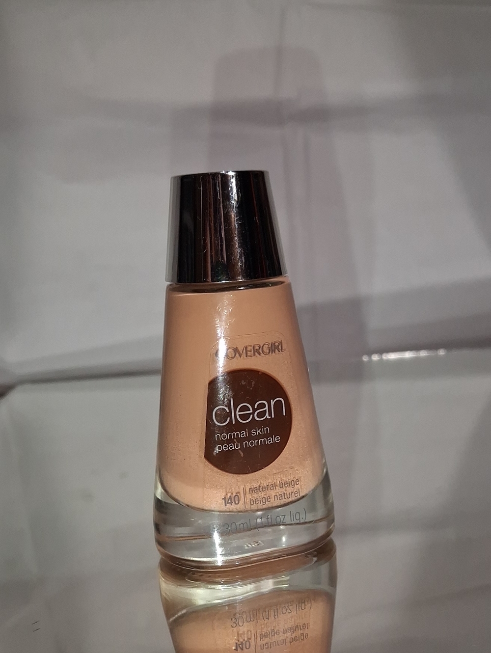 ✨CoverGirl Clean Liquid Makeup Foundation 140 Natural Beige Vintage Original✨